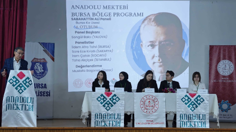 Bursa’da Kalemler Konuştu: Anadolu Mektebi’nden Edebiyat Ziyafeti