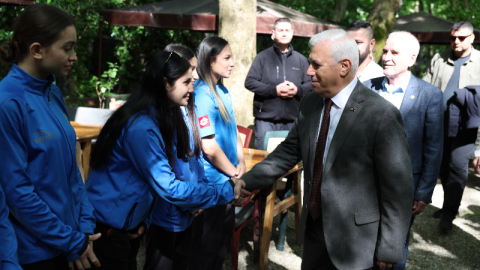 Başkan Bozbey, Bursa’nın gururu sporcularla buluştu