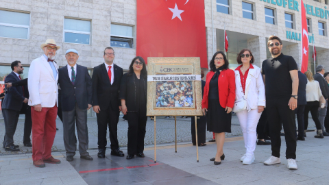 MİMARLAR ODASI BURSA ŞUBESİ ATATÜRK ANITI’NA ÇELENK KOYDU