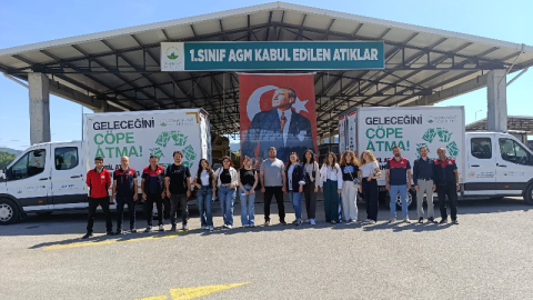 Öğrenciler kapı kapı dolaşılarak halka çevre bilinci kazandırıyor
