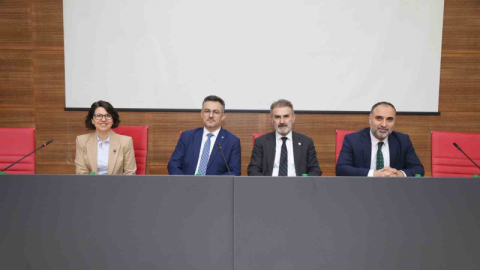 Rektör Çağlar’dan öğrencilere yurt müjdesi