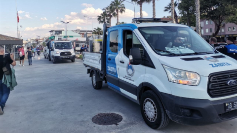 Zabıta, sahilde seyyar satıcılara geçit vermiyor