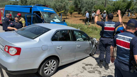 Hatalı sollama yapan otomobil jandarma ekibiyle çarpıştı! 1 ölü 2 yaralı
