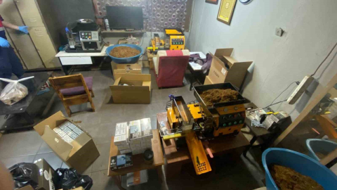 Bursa’da kaçak sigara operasyonu: 4 gözaltı