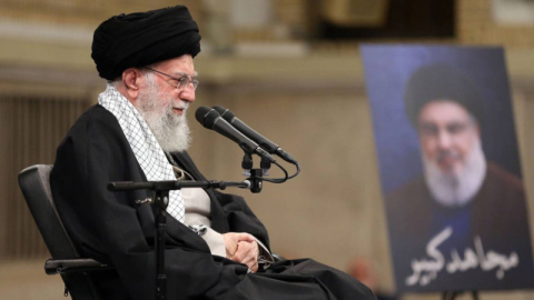 İran Dini Lideri Hamaney: "Sağ kurtulmalarına izin vermeyeceğiz"