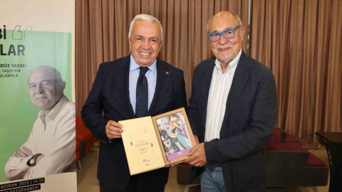 Usta yazar Gündüz Vassaf okurlarıyla buluştu
