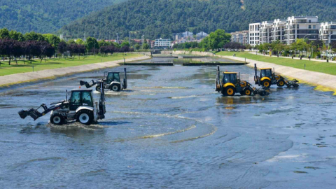 Bursa Büyükşehir’den Hüdavendigar’da temizlik