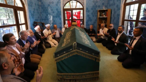 İnegöl Fatihi Turgut Alp kabrinde anıldı