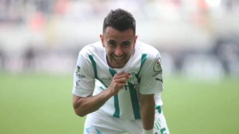 Bursaspor'da bir ayrılık daha