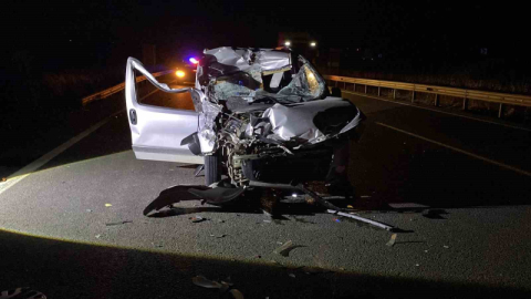 Bursa’da kontrolden çıkan araç tıra çarptı! 1 ağır yaralı