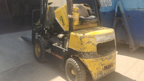 Forkliftle çarpışan motosikletli ağır yaralandı