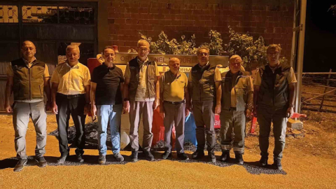 Fedakârca yangına koşan gönüllüye, Orman Genel Müdürü Ramazan Doğan tarafından tanker hediye edildi