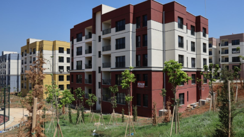 Deprem ve sosyal konut projelerinde son aşamaya gelindi