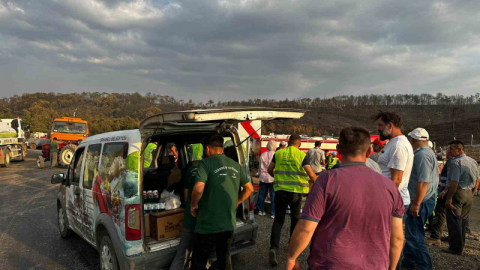 Orhaneli Belediyesi, yangın bölgesine tam destek verdi