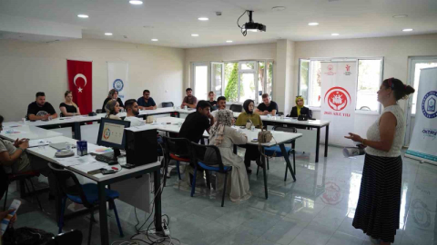 Evlenecek çiftlere Yıldırım'dan destek