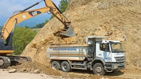 Büyükşehir'den 6 ilçe yollarında çalışma