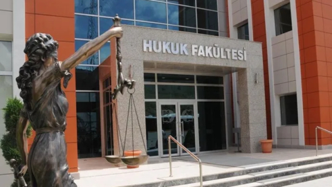 Hukuk fakültelerine giriş barajı güncellendi