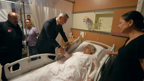 Bakan Memişoğlu'ndan depremzedelere ziyaret