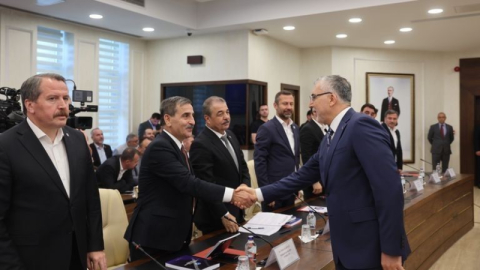 Hükümetin ilk zam teklifi bugün açıklanacak