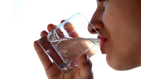 Vücudunuz alarm veriyor olabilir! Susama ve sık idrar