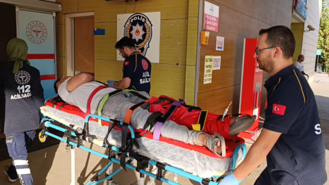 Mesai arkadaşını çekiçle darbetti