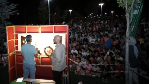 İnegöllü çocuklar Karagöz'le buluştu