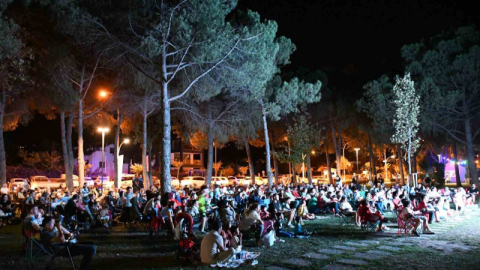 İznik’te yaz akşamları çocukların neşesiyle renkleniyor