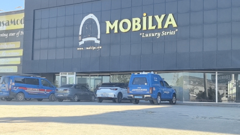 Asansör boşluğuna düşen işçi ağır yaralandı