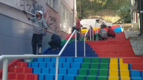 Bursa'da cadde ve sokaklar tuval gibi işleniyor