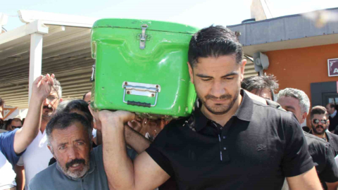 Taha Akgül’ün dedesi son yolculuğuna uğurlandı