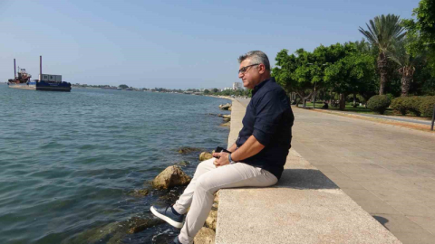 35 yıl içtiği sigarayı bıraktı