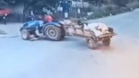 Babasının kullandığı traktör altında kalan minik Batu’ndan sevindiren haber