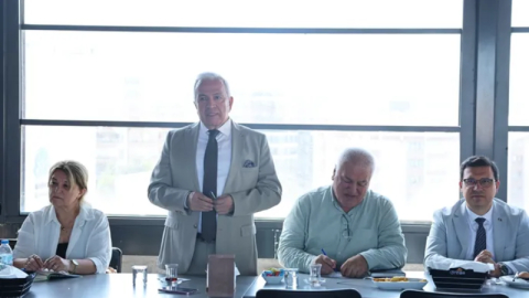 Nilüfer Belediyespor voleybola yön verenlerle buluştu