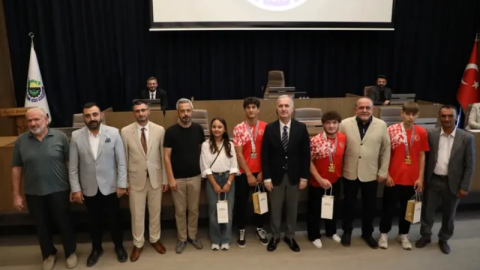 İnegöl’ün başarılı gençleri onure edildi