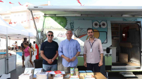 Nilüfer Belediyesi gezici kütüphane 7. Mudanya kitap fuarında
