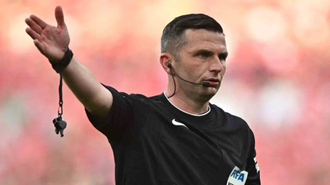 Türkiye - İspanya maçının hakemi Michael Oliver oldu