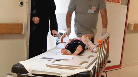 Bursa’da balkondan düşen 2 yaşındaki çocuk yaralandı