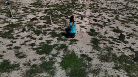 Kuraklık, 70 yıllık mezarları yeniden ortaya çıkardı