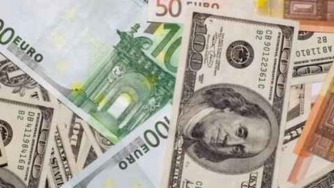 Reelde Dolar ve Euro kaybettirdi
