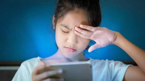 "Ekran bağımlılığı ruh sağlığını tehdit ediyor"