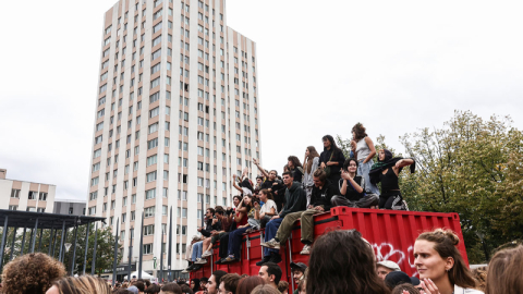 Fransa'da hükümetin kemer sıkma politikasına yönelik protestolarda 675 gözaltı