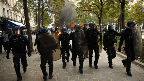 Fransa'da Protesto: 300 Gözaltı