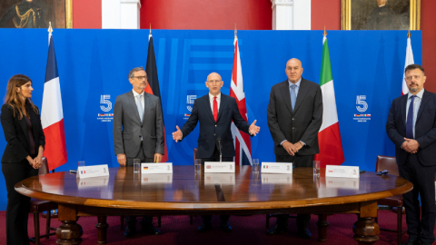 "Putin'in ne yaptığını görüyoruz, bizi yine test ediyor"