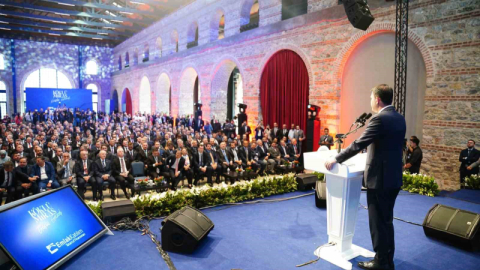 Bakan Kurum, lansmanda konuştu