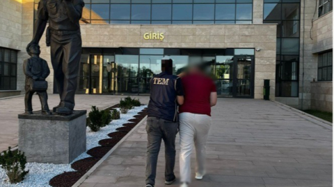 FETÖ üyeliğinden aranan şahsı polis yakaladı