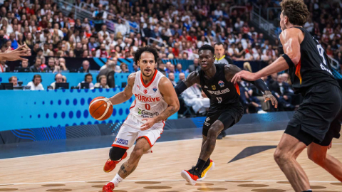 Larkin Türk Milli takımını bırakma kararı aldı