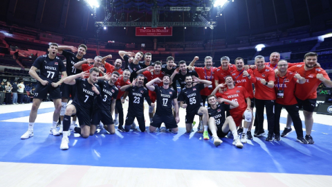 Voleybol takımı, namağlup son 16 turuna yükseldi