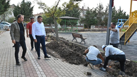 Karacabey Belediyesi ‘Çamlık’ Parkı’nı aydınlatıyor