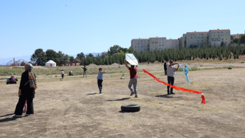 İnegöl semaları uçurtmalarla renklendi