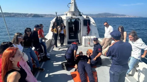 Mudanya sahili açıklarında tıbbi tahliye eğitimi